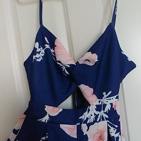 Floral Blue Romper - Picture 2 of 4